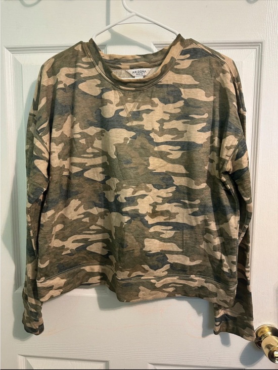 Arizona Jean Company Tops - Arizona Jean Company Camo Crewneck Sweatshirt in Olive and Tan
